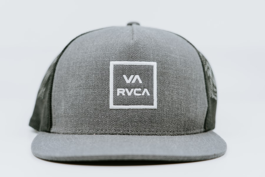 Regent Snapback — grey wool-blend cap